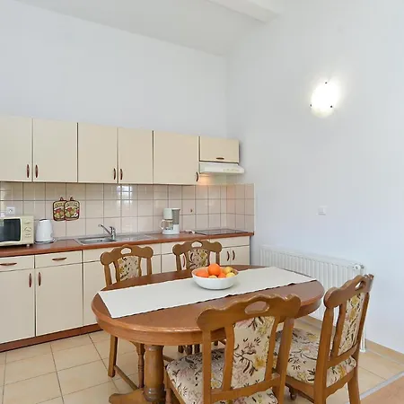 Apartment Apartments Jere 719 Pula